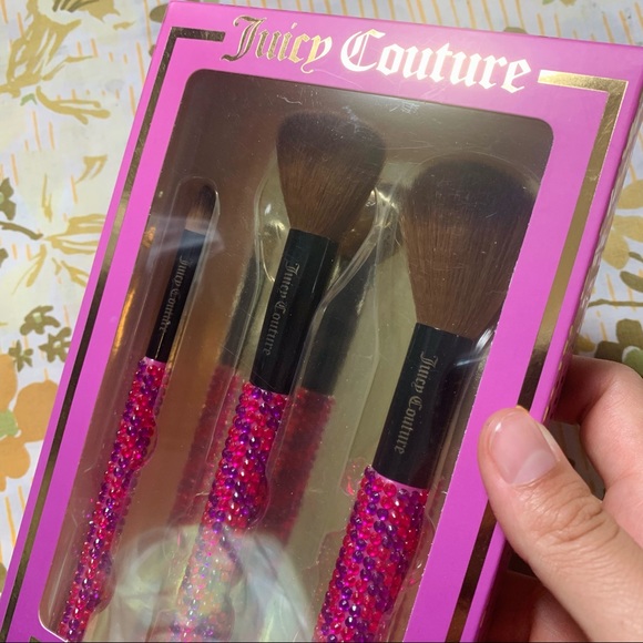NWT JUICY COUTURE BRUSH SET - Picture 2 of 5